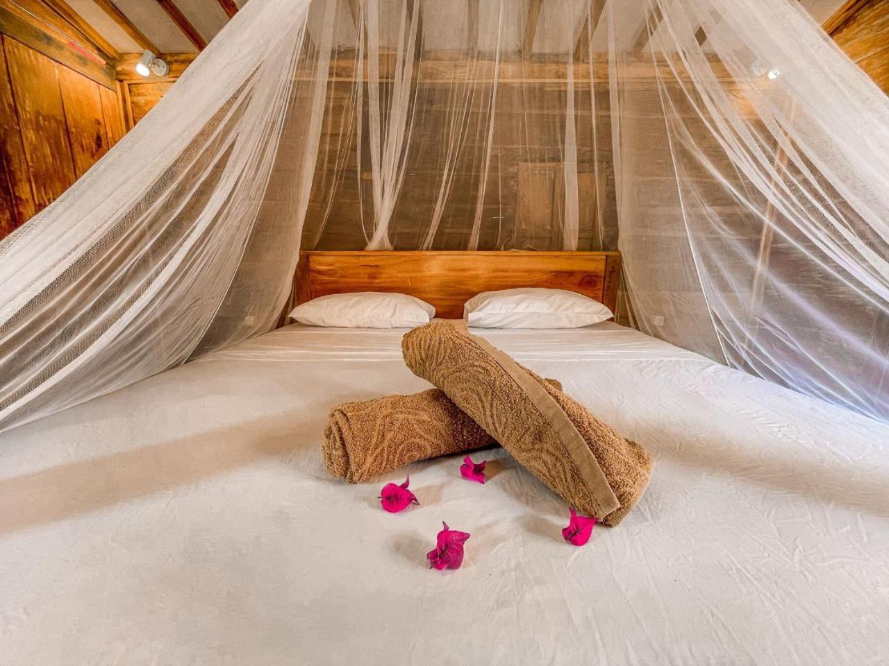 Mimpi Bungalow Gili Meno Bagian luar foto
